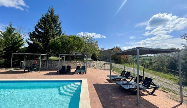 Countryside holiday villa w/wonderful pool area. Only 60 km from Barcelona!
