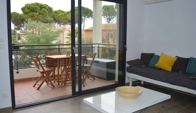 Cozy 2-Room Apartment with Pool, Parking, and Terrace Near Beach in Argelès-sur-Mer