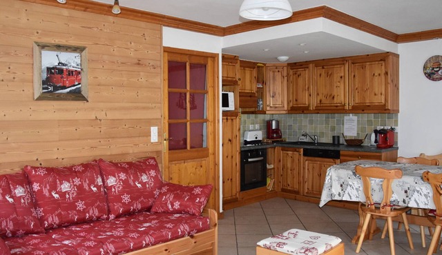 Cozy and bright apartment with garden, for 6 guests