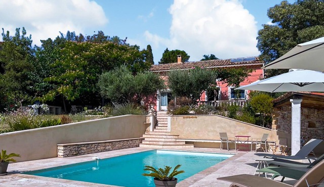 Cozy home in Rochefort du gard
