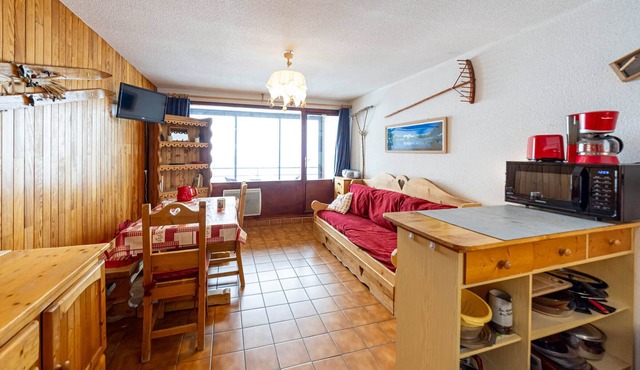 Cozy studio for 4 with balcony and TV in Saint-François-Longchamp