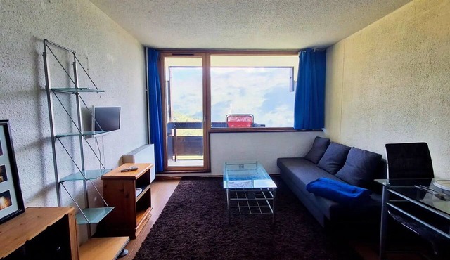 Cozy studio with a lovely view of Lake Chevril