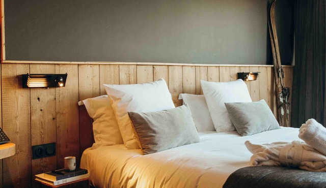 Deluxe Balnéo Room (double bed and bunk beds)