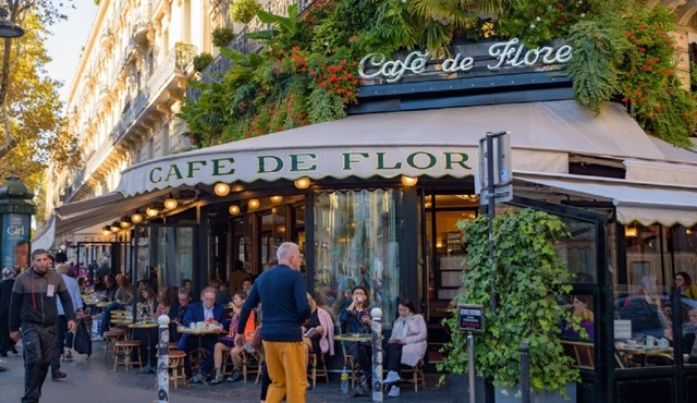 DESIGNED BY ACCLAIMED ARCHITECTS IN THE HEART OF SAINT-GERMAIN- RUE DE GRENELLE