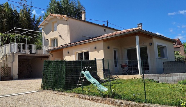 Detached house 6/8 persons in Aubenas