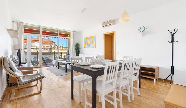 Discover the perfect blend of comfort and convenience in our chic 4-bedroom apartment