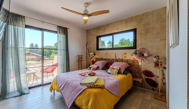 Double Room 'Coquelicot' with Saltwater Pool, Shared Terrace & Garden