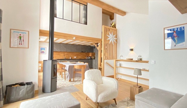 Duplex top floor, balconies, 4 bedrooms and 3 bathrooms