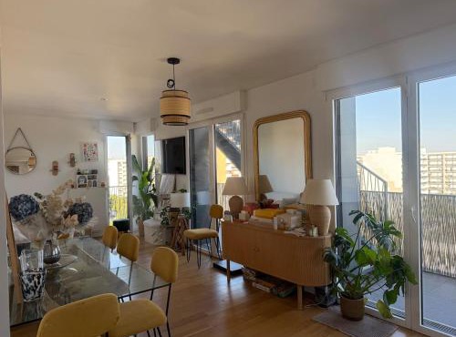 Eiffel Tower View Penthouse