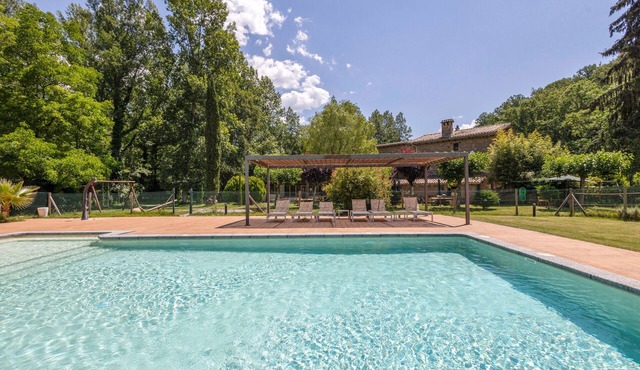 El Roure II at Can Torrotes: Rural Apartment in Vall de Bianya