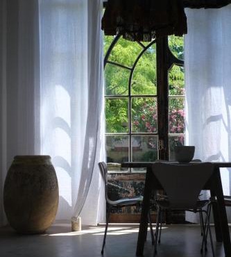 Elegant Cottage in Provence Vineyards View near Mont Ventoux