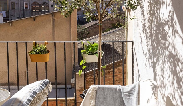 Enchanting 2 BR flat w/terrace | Plaça Espanya