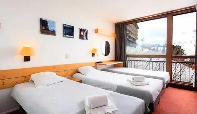 Essential Room 2 Adults
