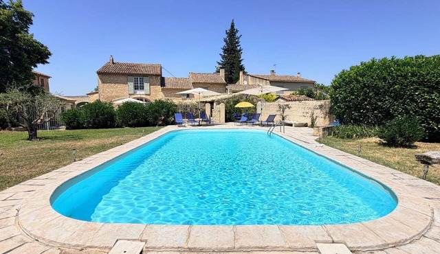 Exceptional Mas in Provence with swimming pool