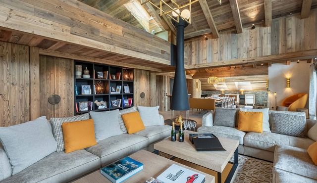 Exceptional penthouse with jacuzzi, sauna, ski-in/ski-out, pets welcome