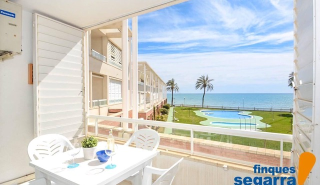 FINQUES SEGARRA - 2 bedroom apartment on the seafront