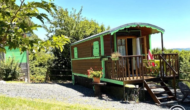 Gîte de France La roulotte - Gîte de France 4 personnes MAE-4651