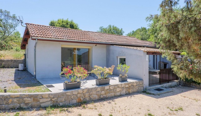 Gîte Figuier – Village de Gîtes with Pools, Tennis & Family Amenities