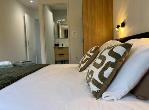 Gîte indépendant confort et cosy l Ainstant à 2 pas de la rivière