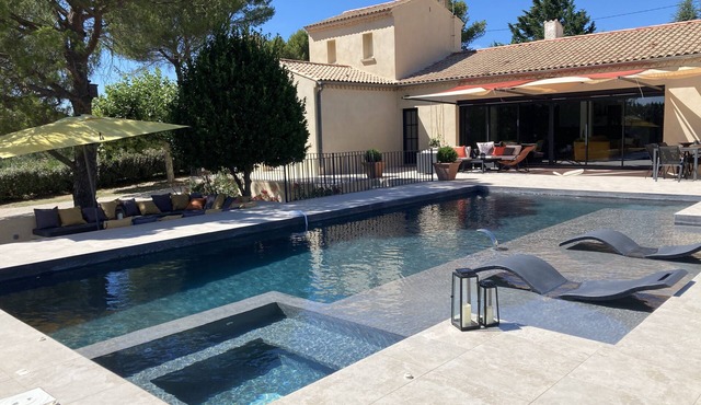 Gîte Thaliana 6 people with swimming pool 200m from Saumane de Vaucluse golf course