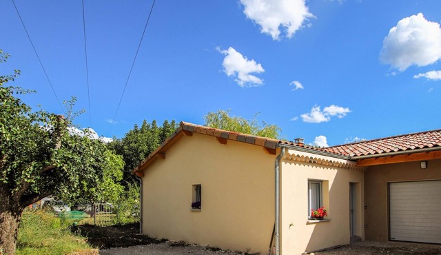 Gorgeous home in Die with house a mountain view
