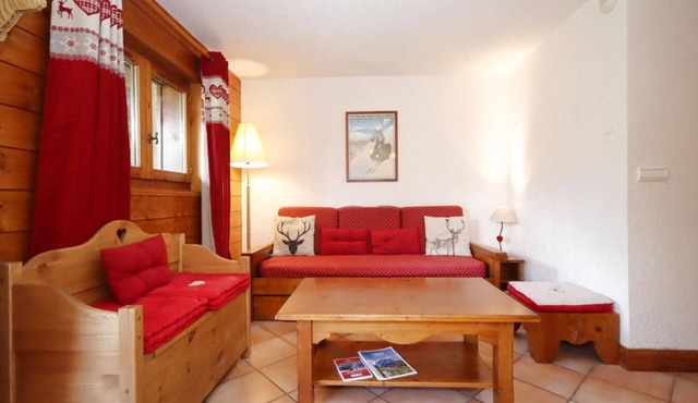 Ground floor, view mountain, swimming pool, balcony, parking, tv, 35m², Les Houches