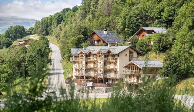 Holiday apartment over 2 floors with mountain view