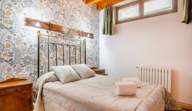 Holiday Apartment "Casa Batlle Boix" with Mountain View & Wi-Fi