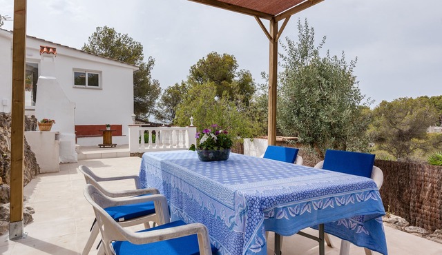 Holiday Home "Casita Palmeras" with Mountain View, Private Garden & Wi-Fi