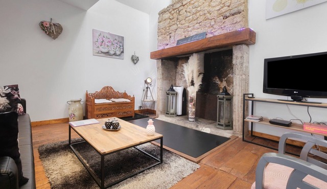 Holiday Home “La Perle Rosée” with Private Terrace, Wi-Fi and Air Conditioning