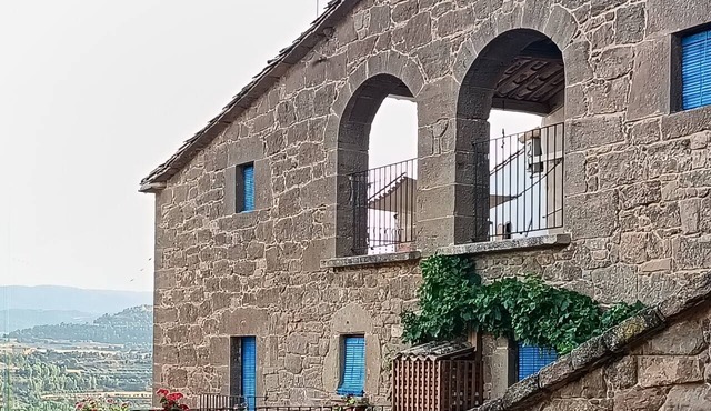 Holiday Home 'Les Orenetes' with Mountain Views, Wi-Fi and Air Conditioning