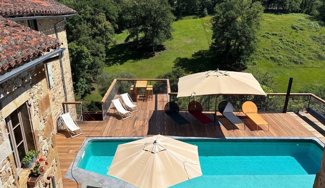 Holiday Home “Le Pentadou – Gîte Lou Costalou” with Pool, Private Terrace & Wi-Fi