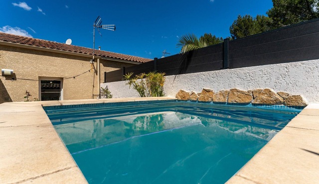 Holiday Home 'Loft Des Cigales' with Private Pool and Private Terrace