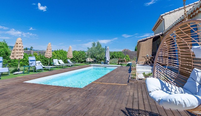 Holiday Home with Private Pool for Large Families, No Overlooking Neighbors
