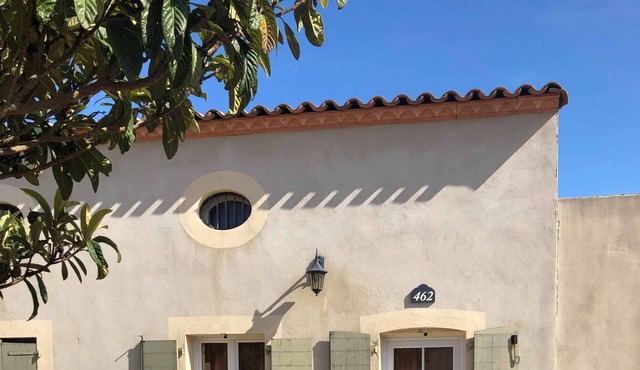 Homerez - Beautiful house for 4 ppl. with shared pool at Gallargues-le-Montueux