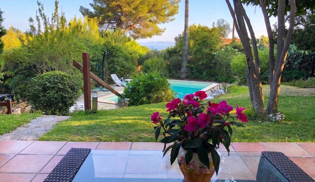 Homerez - Villa in Le Lavandou