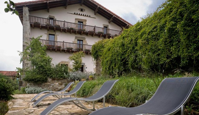 Hotel Akerreta