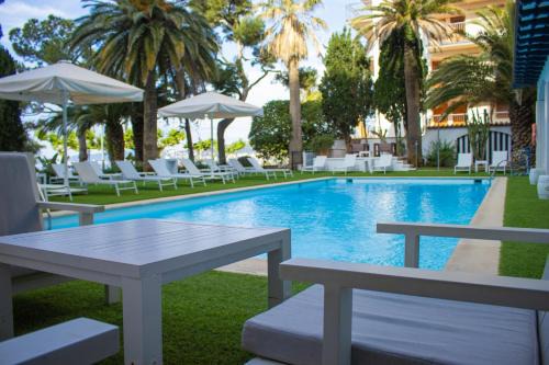 Hotel Trias