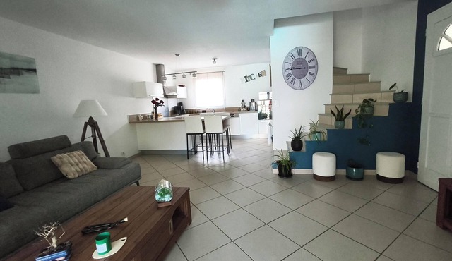House with pool 5 minutes from the sea