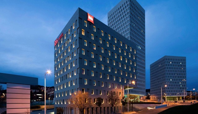 ibis Barcelona Santa Coloma