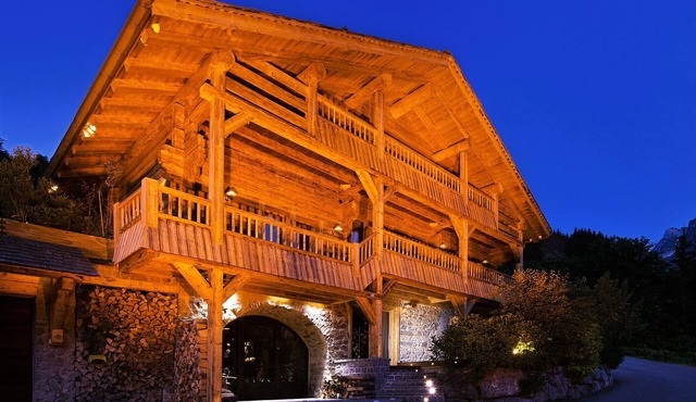 IMMEDIATE ONLINE RESERVATION/UNIQUE IN LA CLUSAZ/800 m from La Clusaz