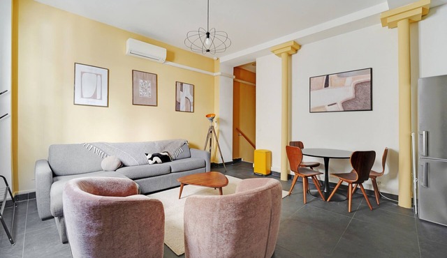 In the heart of Paris - Modern apartment - Air-conditioned