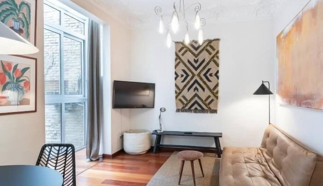 Intimate Eixample: art & style