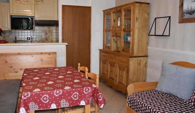 Joli 2 pièces avec terrasse et piscine chauffée - FR-1-464-178