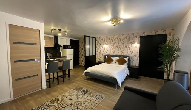KS Paris studio appart near station Gare du Nord and gare de l Est