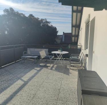 "L'Océan pour Voisin", gîte 5 à 6 personnes, 3 étoiles 3 épis dans maison avec terrasse de 34m carrés Plage du Métro à 1500 m agréé ANCV