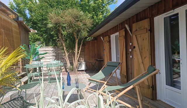 La BISCABANE quiet bicycle path near lakes shopping center Classified *