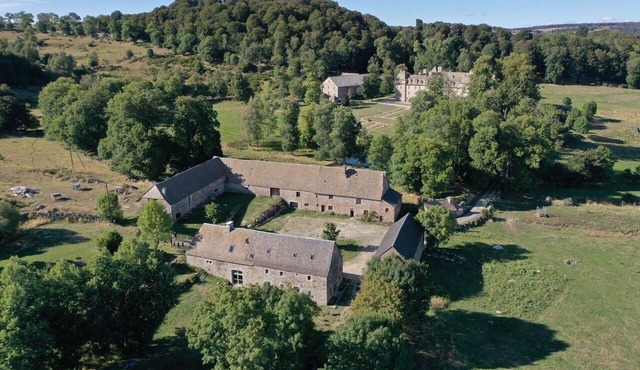 La Borderie - Dans la ferme du château de la Baume
