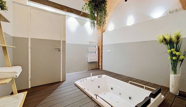 La Chasa - Townhouse with a Spa