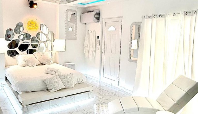 LA SUITE BLANCHE Loveroom